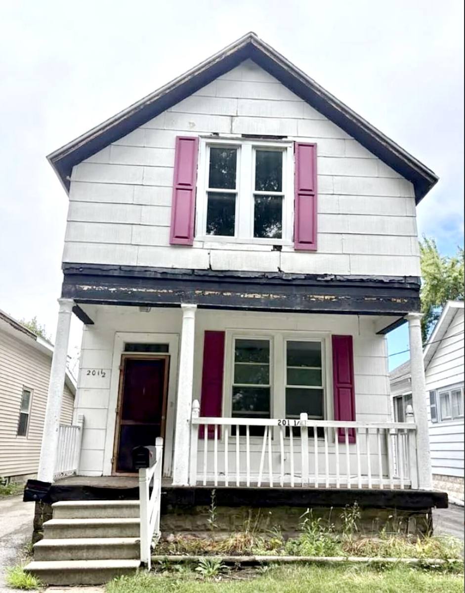 House for rent at 2015 Warner, Bay City, MI 48706