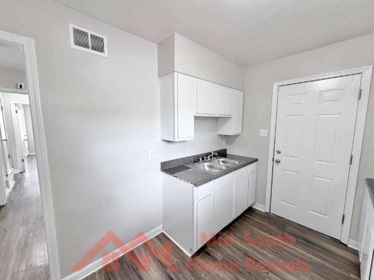 Apartment for rent at 2147 Pamela Dr, Memphis, TN 38127