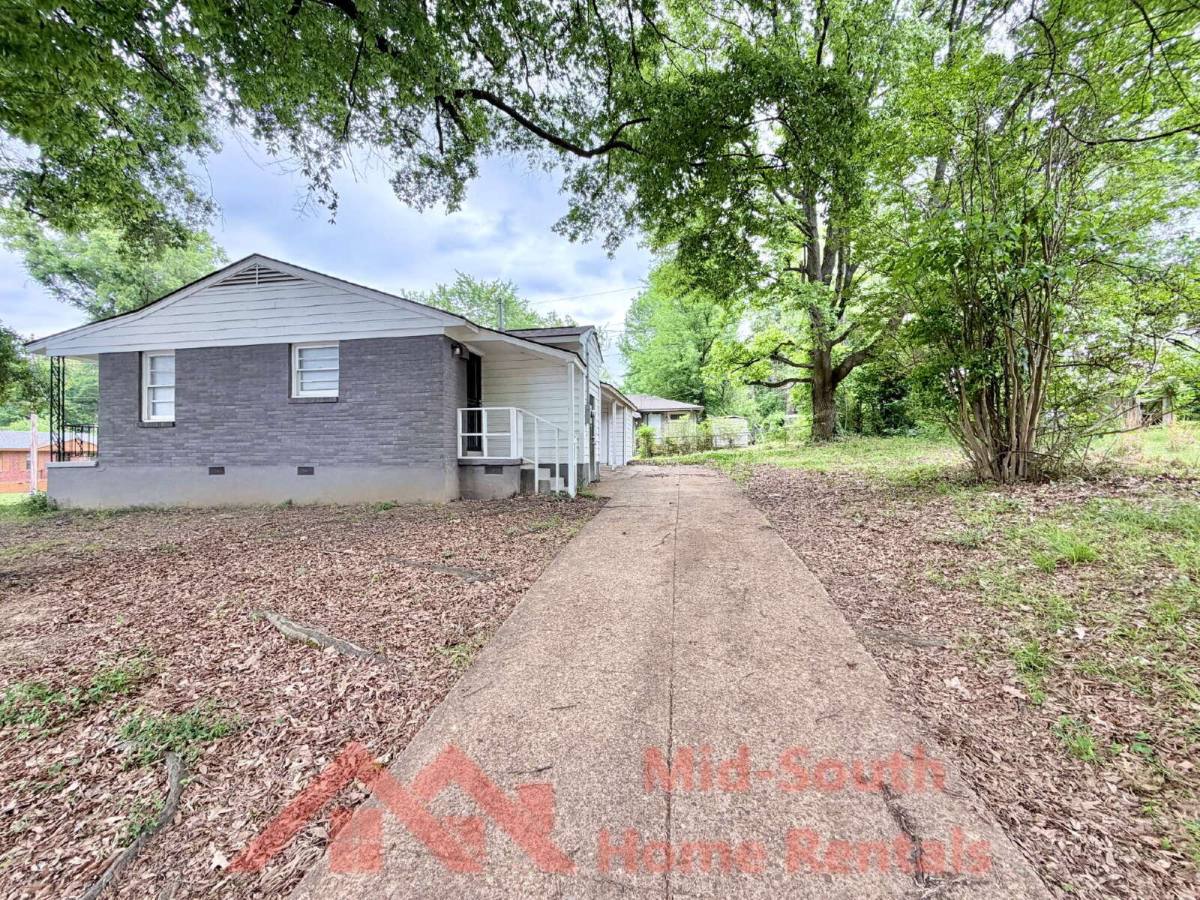 Apartment for rent at 2147 Pamela Dr, Memphis, TN 38127