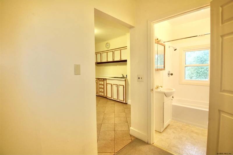 Apartment for rent at 530 3rd St #2, Albany, NY 12206