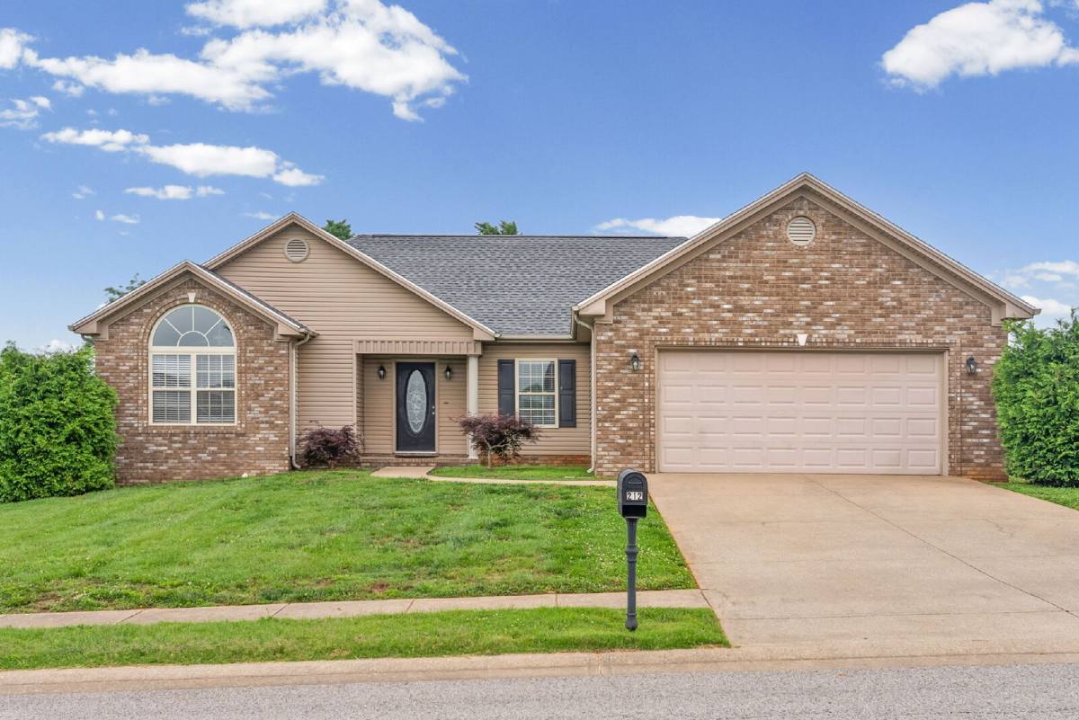 House for rent at 212 Westminster Place, Hopkinsville, KY 42240