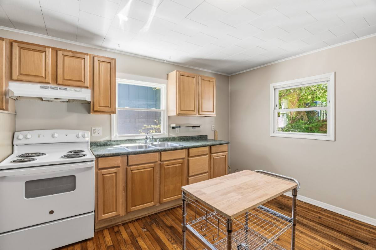 Apartment for rent at 2 Evergreen Ave, Asheville, NC 28806