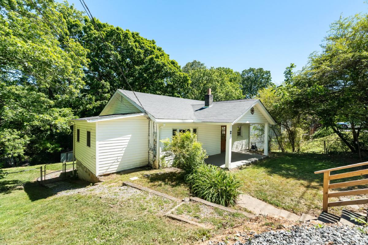 Apartment for rent at 2 Evergreen Ave, Asheville, NC 28806