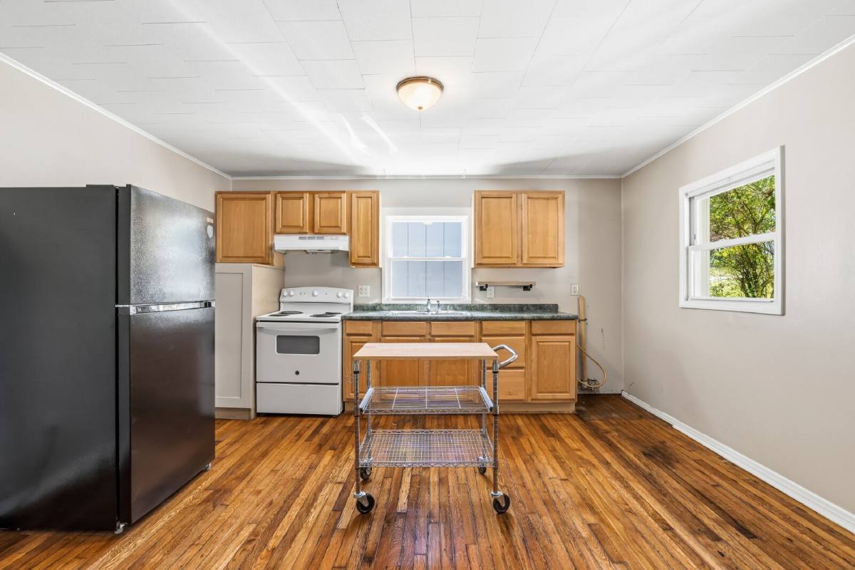 Apartment for rent at 2 Evergreen Ave, Asheville, NC 28806