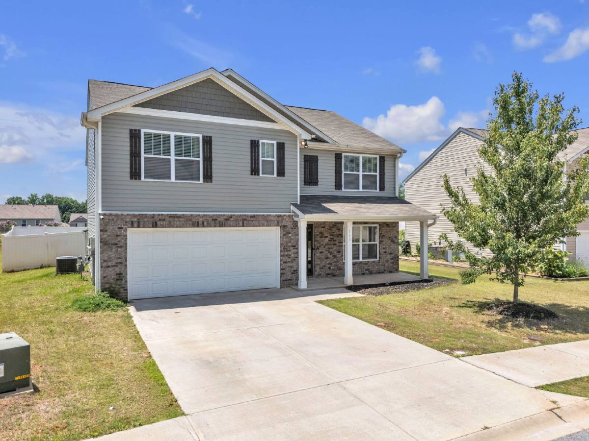 House for rent at 107 Milldale Dr, Piedmont, SC 29673