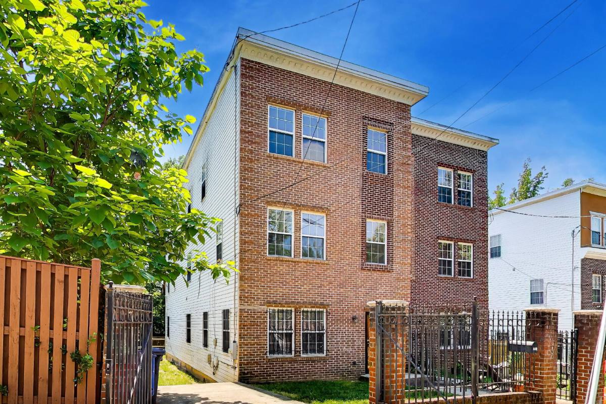 Townhouse for rent at 5713 Eads St NE, Washington, DC 20019