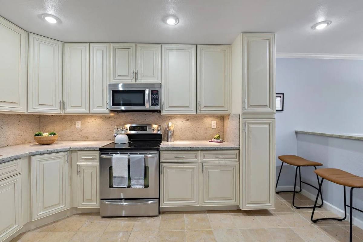 Condo for rent at 1061 Beach Park Blvd, San Mateo, CA 94404