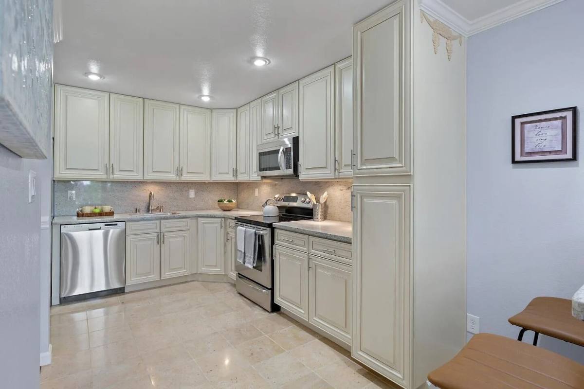 Condo for rent at 1061 Beach Park Blvd, San Mateo, CA 94404