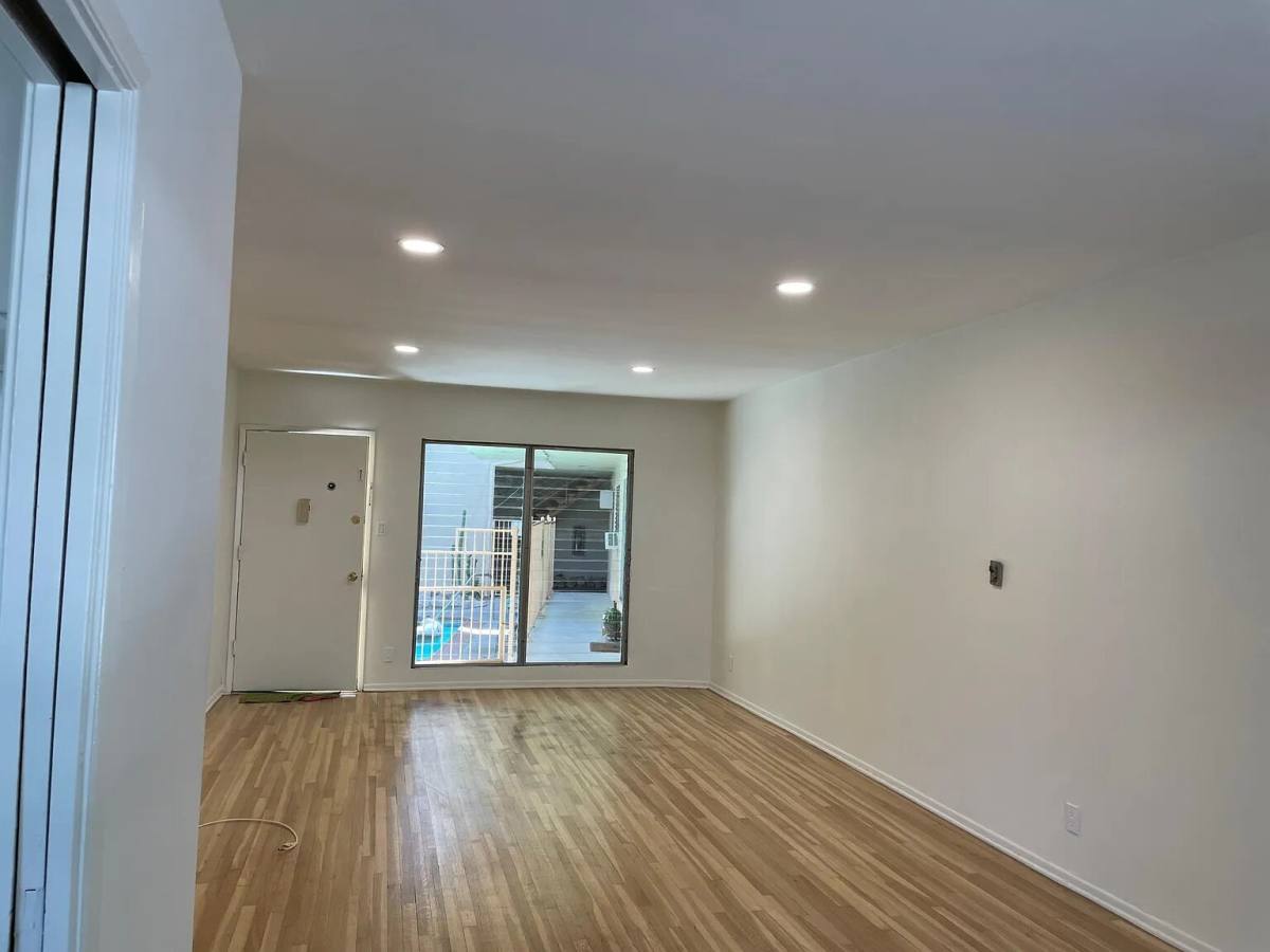 Apartment for rent at 4221 Longridge Ave, Studio City, CA 91604