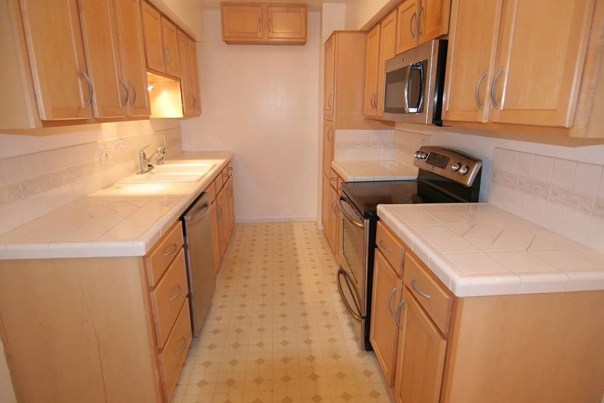 Apartment for rent at 4915 Tyrone Ave, Sherman Oaks, CA 91423