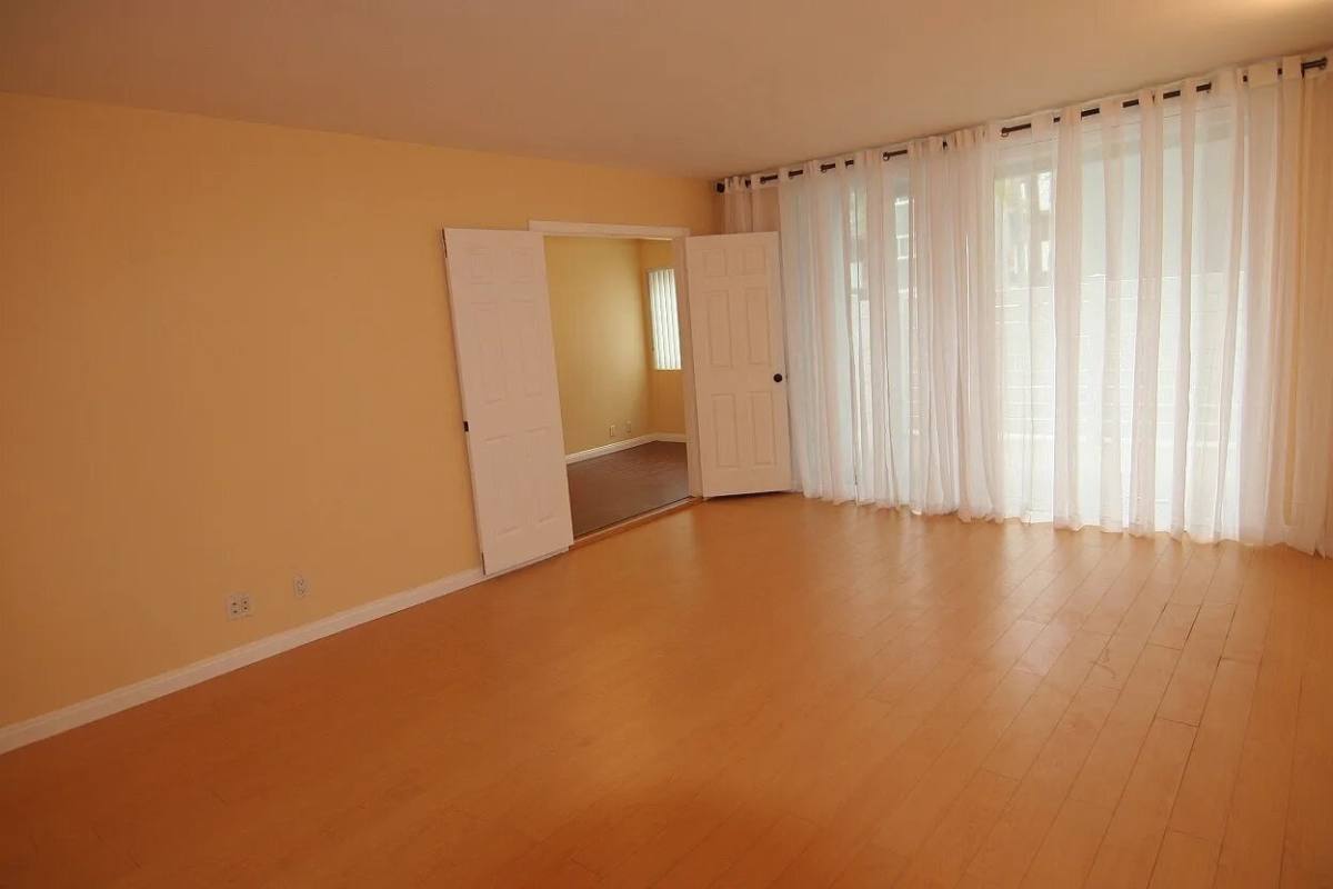 Apartment for rent at 4915 Tyrone Ave, Sherman Oaks, CA 91423