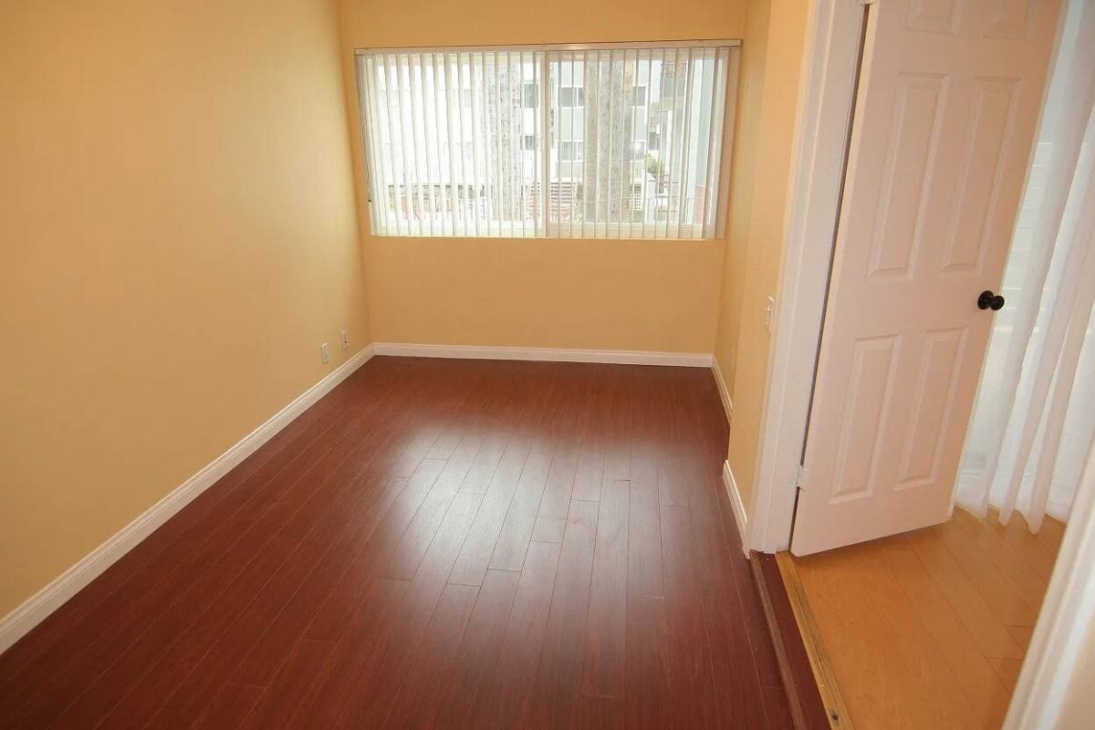 Apartment for rent at 4915 Tyrone Ave, Sherman Oaks, CA 91423