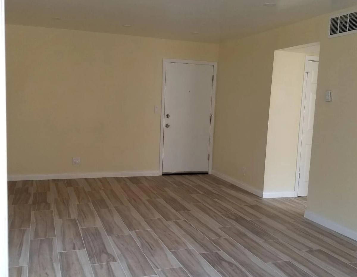 Condo for rent at 5414 Newcastle Ave, Encino, CA 91316