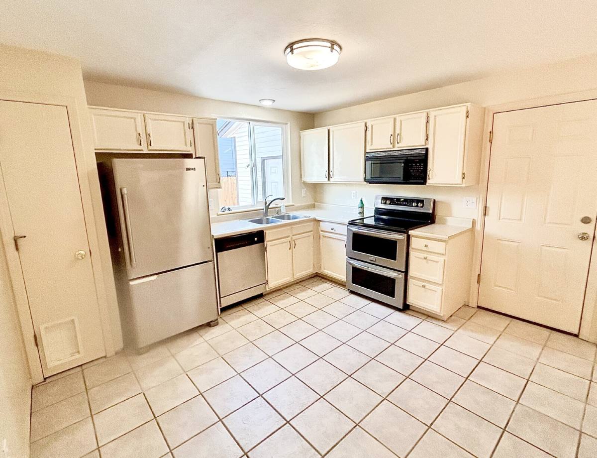 House for rent at 8430 Wild Alfalfa Place, Parker, CO 80134