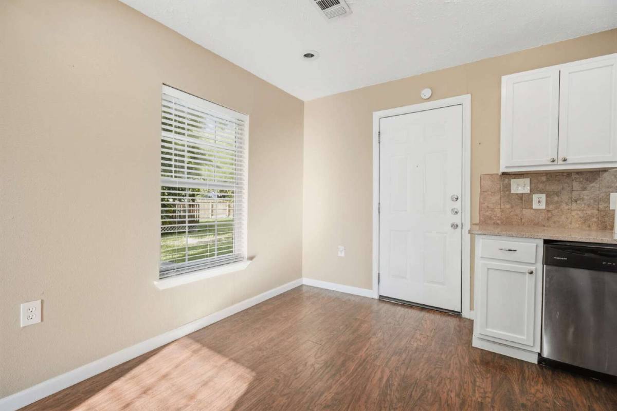 House for rent at 2102 N Galveston Ave, Pearland, TX 77581