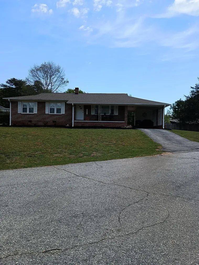 House for rent at 602 Evelyn Dr, Seneca, SC 29678
