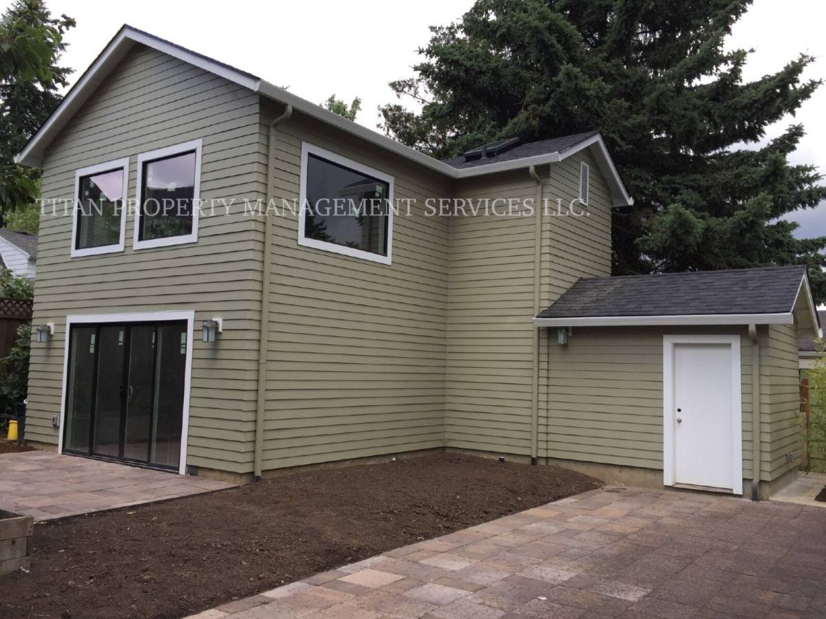 House for rent at 4819 NE 35th Place #B Adu, Portland, OR 97211
