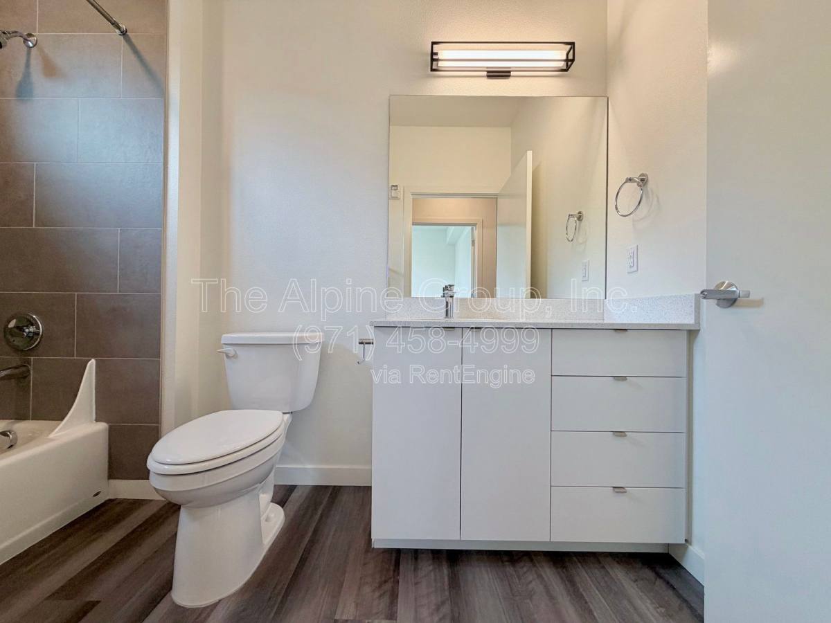 Apartment for rent at 1524 NE 40th Ave #101, Portland, OR 97232