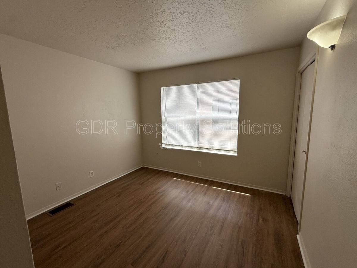 Apartment for rent at 1928 Buena Vista Dr SE #B, Albuquerque, NM 87106