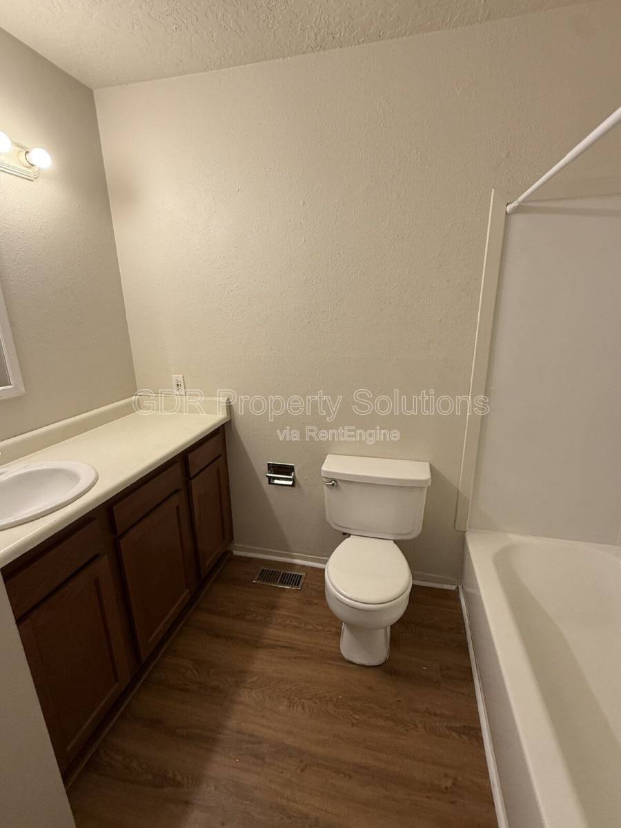 Apartment for rent at 1928 Buena Vista Dr SE #B, Albuquerque, NM 87106