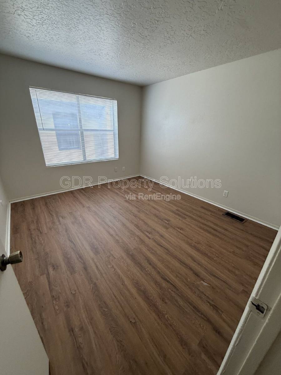 Apartment for rent at 1928 Buena Vista Dr SE #B, Albuquerque, NM 87106