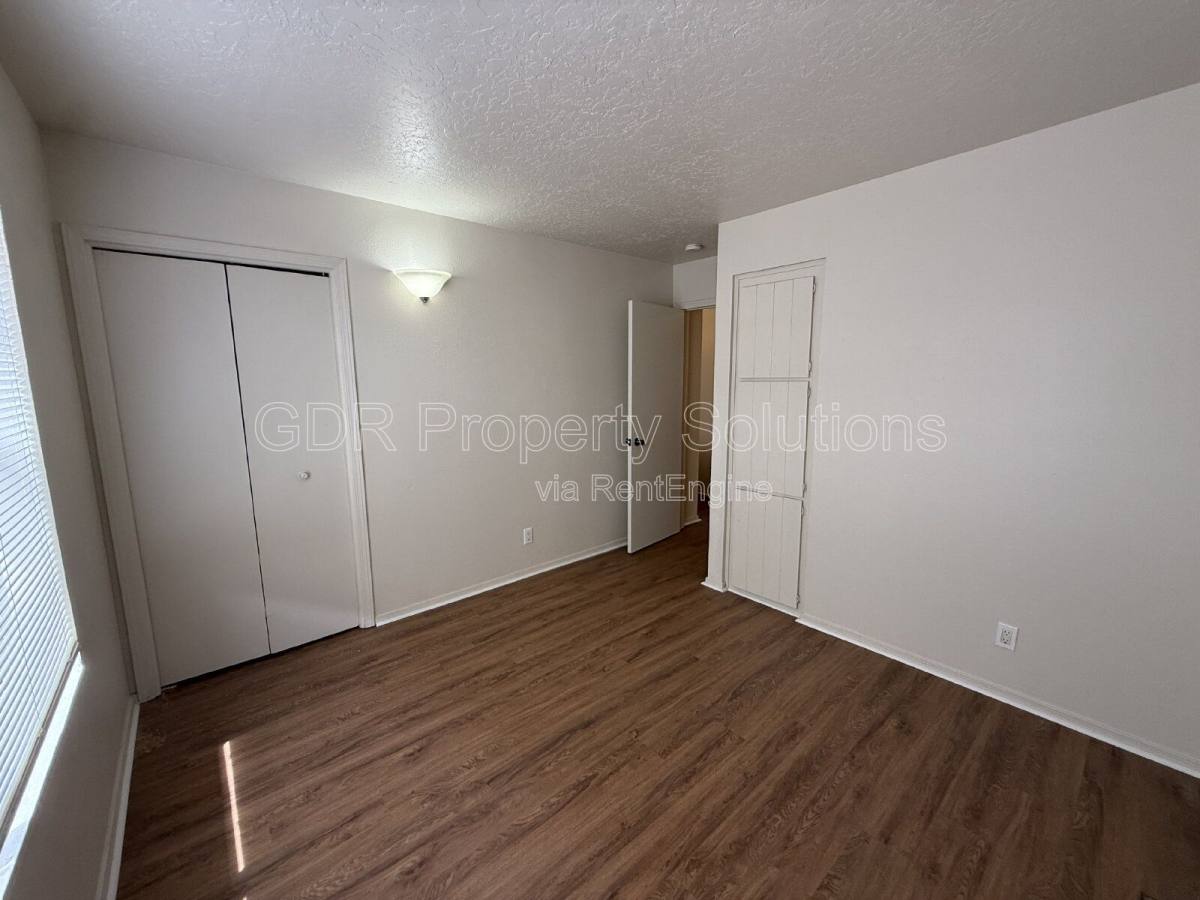 Apartment for rent at 1928 Buena Vista Dr SE #B, Albuquerque, NM 87106