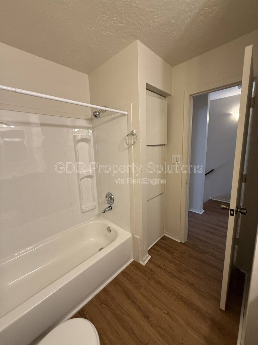 Apartment for rent at 1928 Buena Vista Dr SE #B, Albuquerque, NM 87106