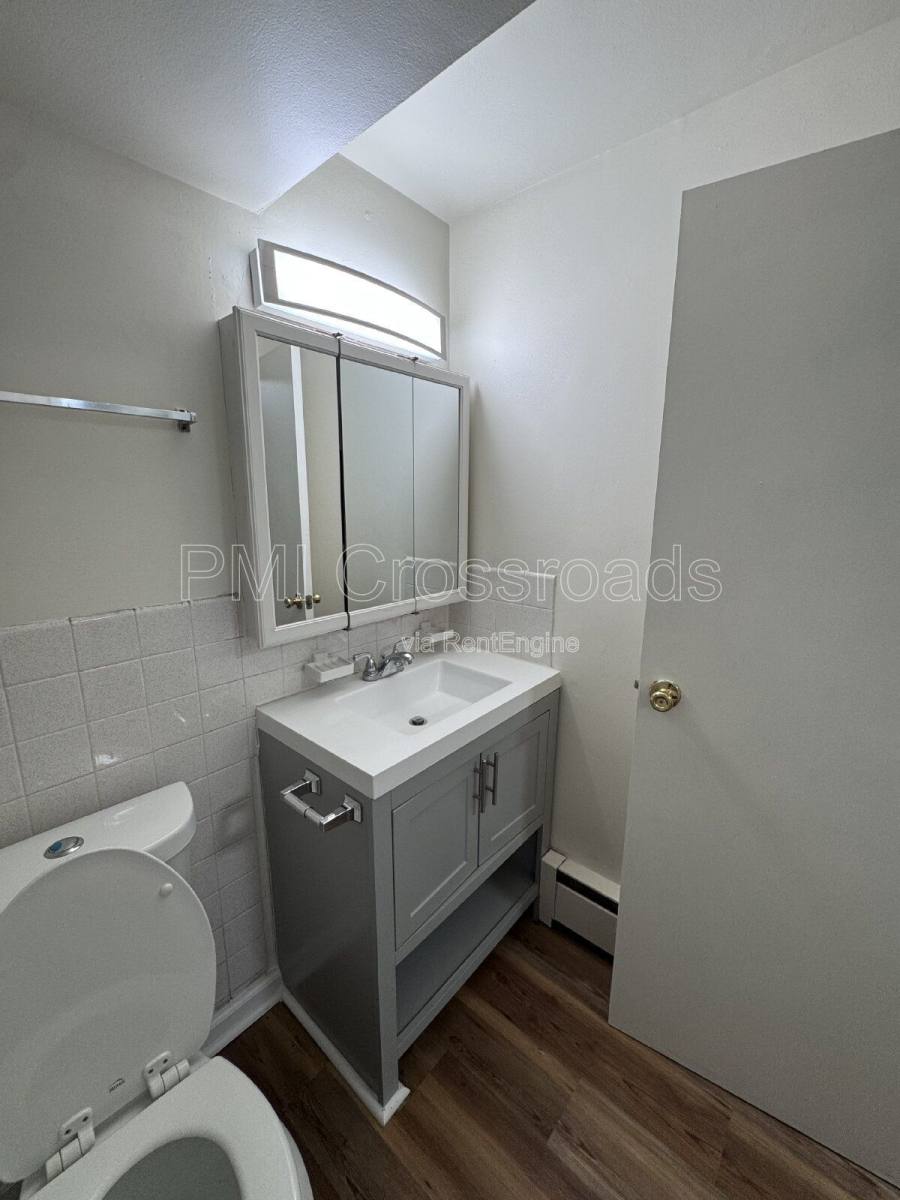 Apartment for rent at 2323 Newton St #4, Akron, OH 44305
