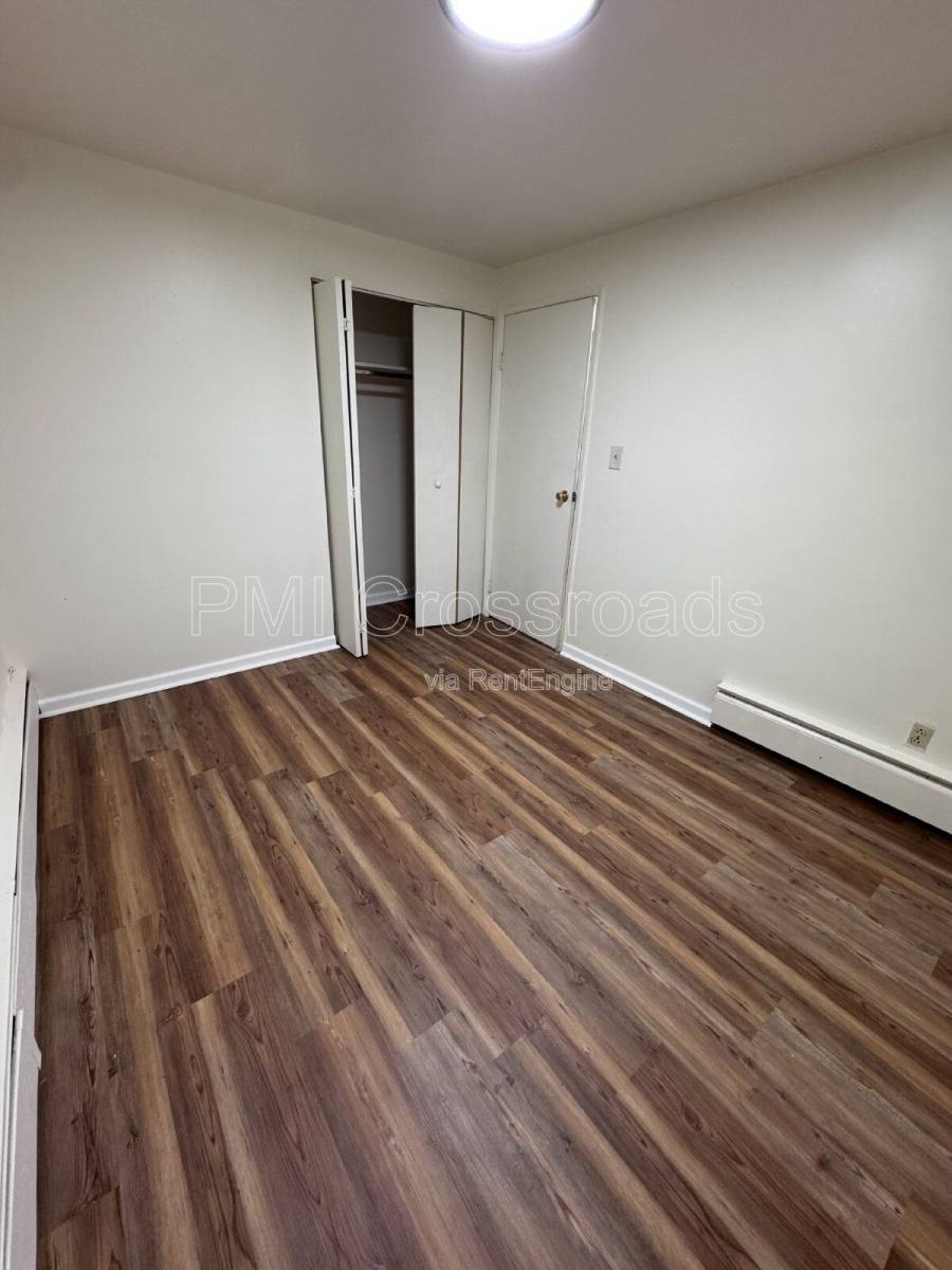 Apartment for rent at 2323 Newton St #4, Akron, OH 44305