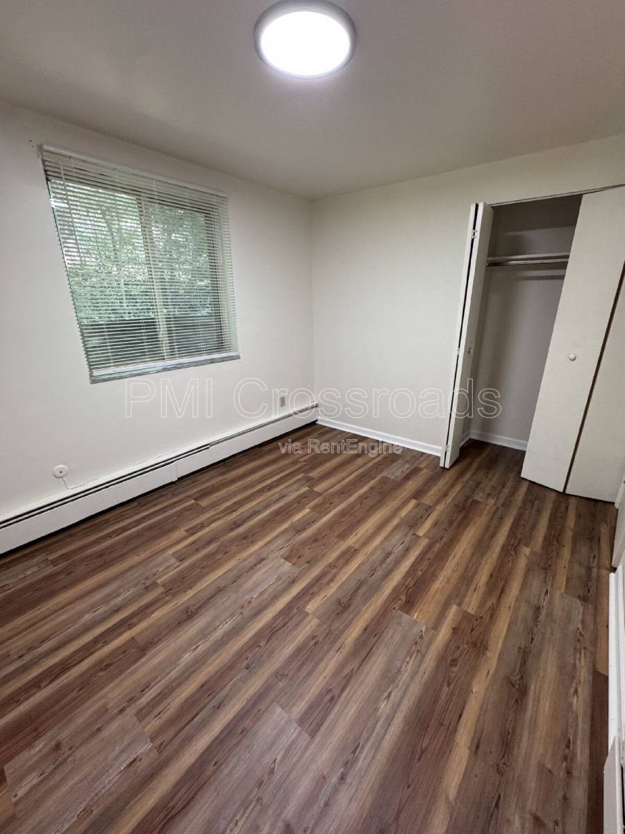 Apartment for rent at 2323 Newton St #4, Akron, OH 44305