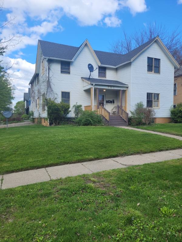 Apartment for rent at 701 Avon #4, Flint, MI 48503