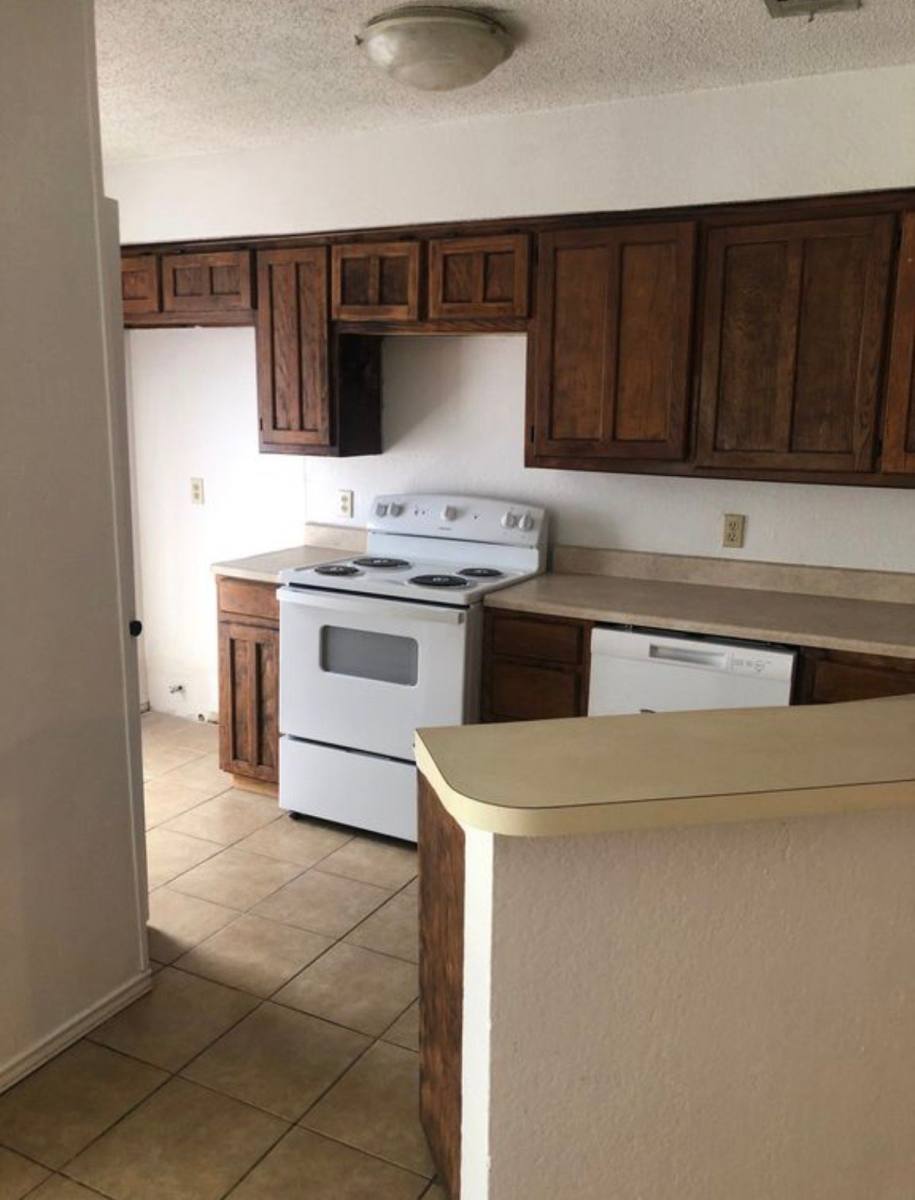 Apartment for rent at 2708 Sherry St, Arlington, TX 76014