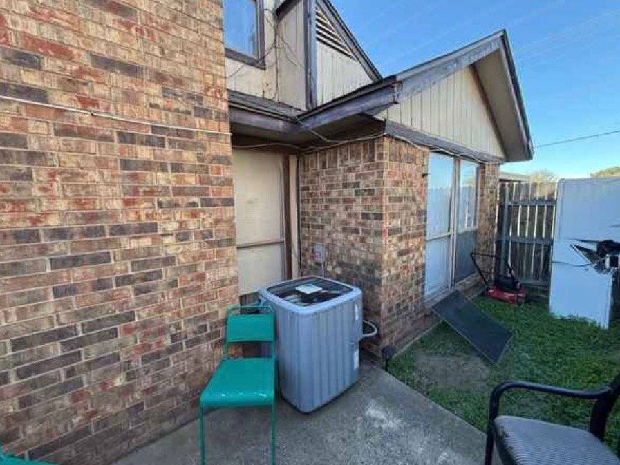 Apartment for rent at 2708 Sherry St, Arlington, TX 76014