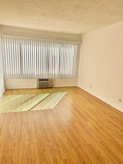 Apartment for rent at 428 N Hayworth Ave #215, Los Angeles, CA 90048