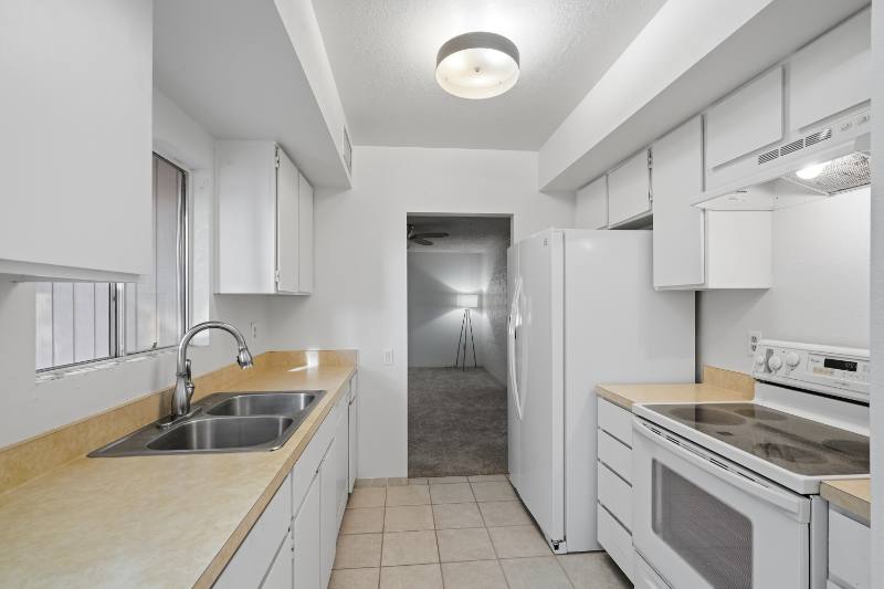 Townhouse for rent at 359 N Calle Del Chancero, Green Valley, AZ 85614