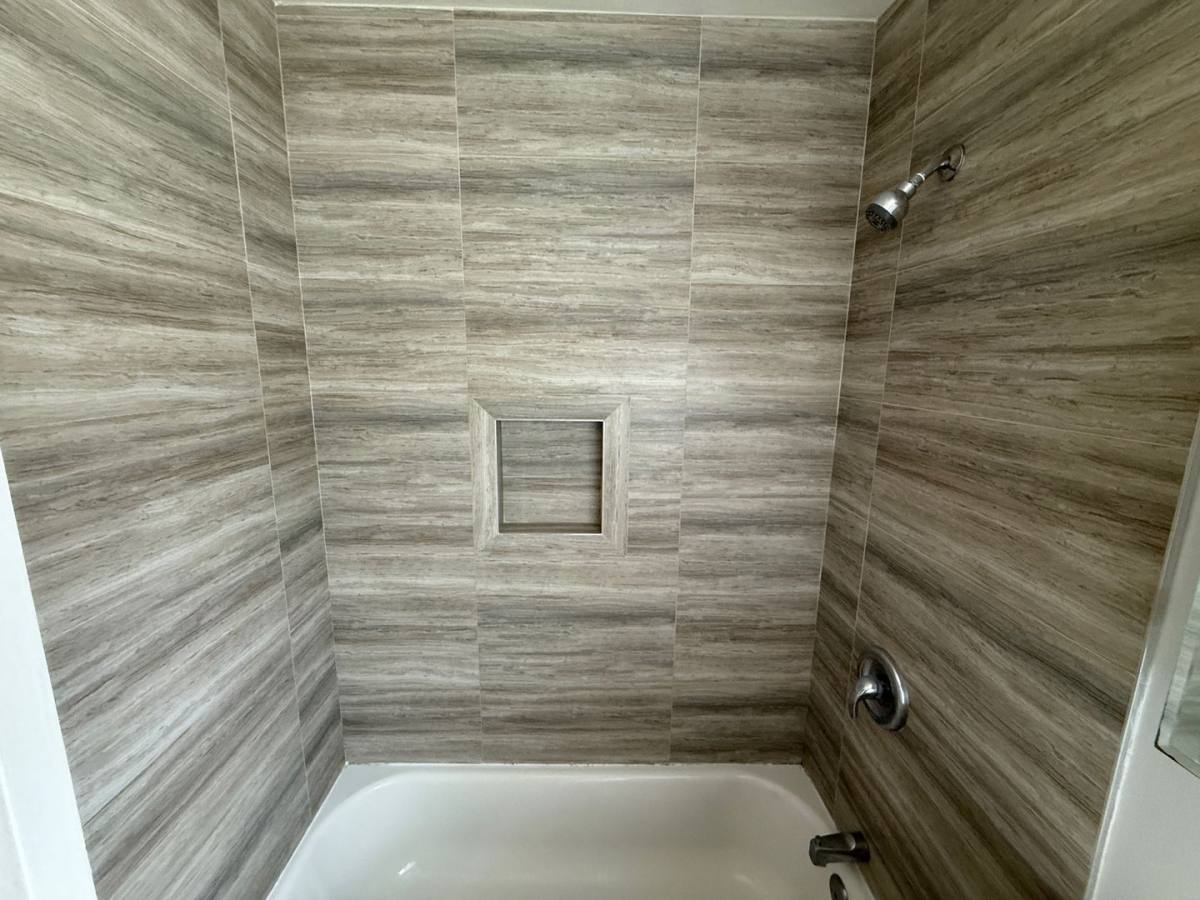 Apartment for rent at 417 E Walnut Ave #A, Monrovia, CA 91016