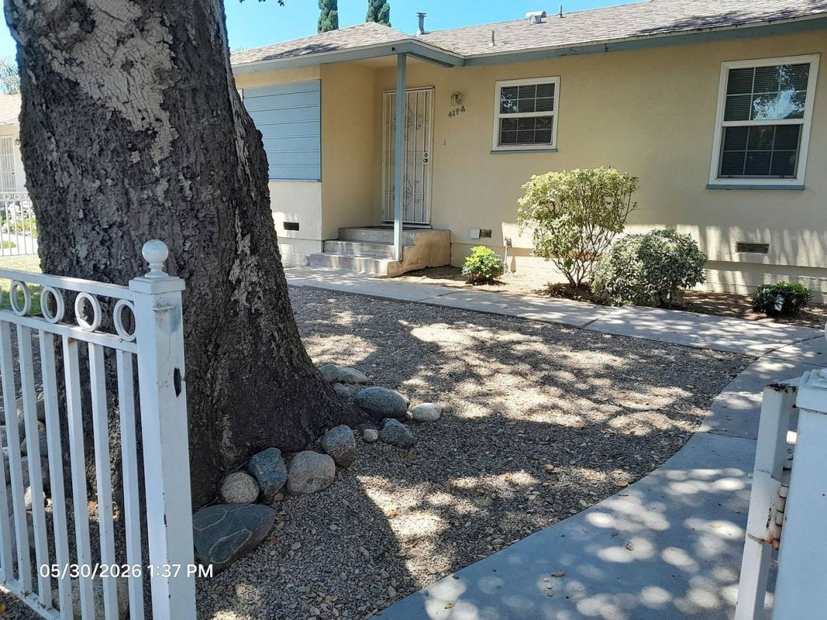 Apartment for rent at 417 E Walnut Ave #A, Monrovia, CA 91016