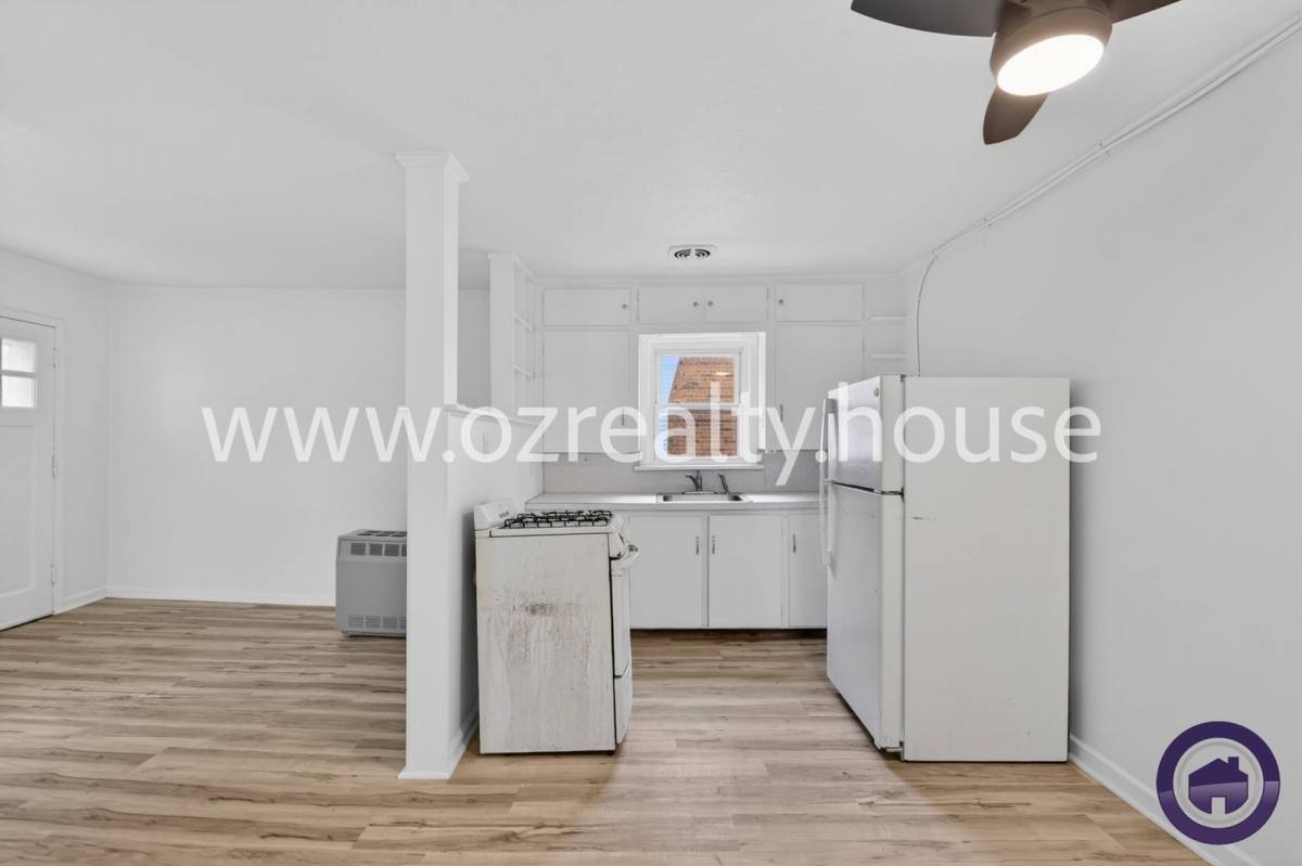 Apartment for rent at 1464 Sunshine St #1, Oregon, OH 43616