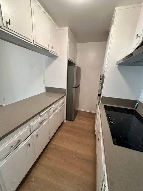 Apartment for rent at 428 N Hayworth Ave #111, Los Angeles, CA 90048