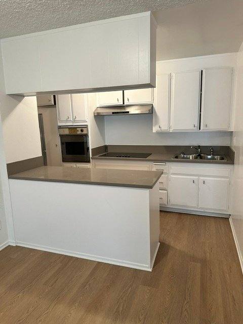 Apartment for rent at 428 N Hayworth Ave #111, Los Angeles, CA 90048