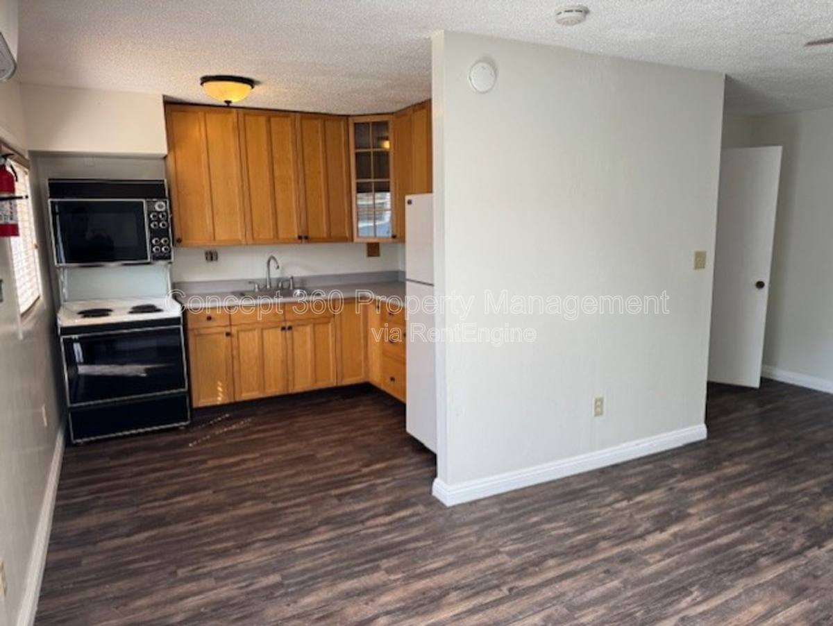 Apartment for rent at 157 E Harcourt St, Long Beach, CA 90805