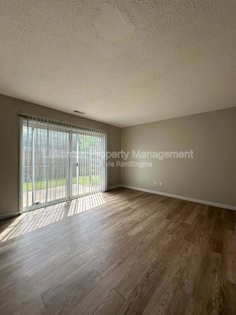 Apartment for rent at 3409 W Michigan Ave #1, Kalamazoo, MI 49006