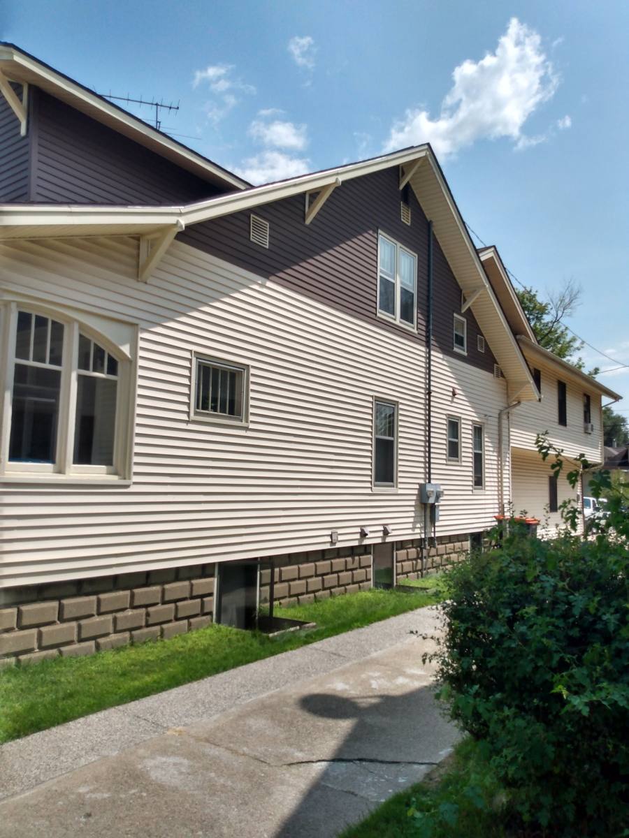 Apartment for rent at 264 W 16th St, Holland, MI 49423