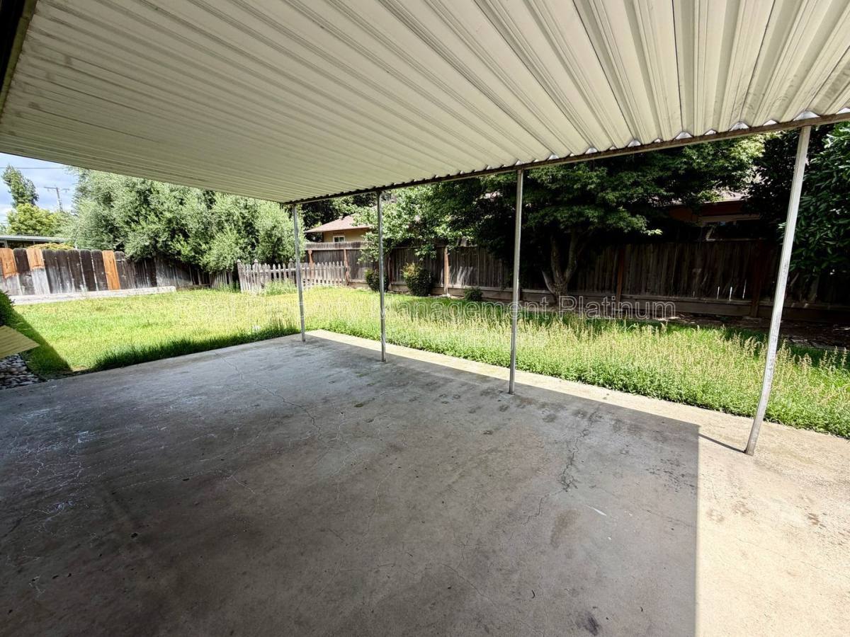 House for rent at 5694 N 9th St, Fresno, CA 93710