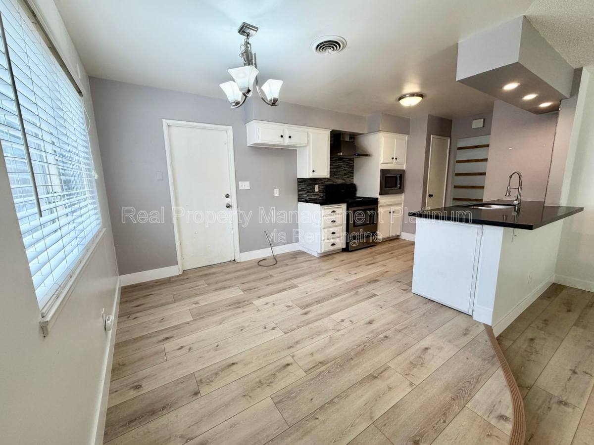 House for rent at 5694 N 9th St, Fresno, CA 93710