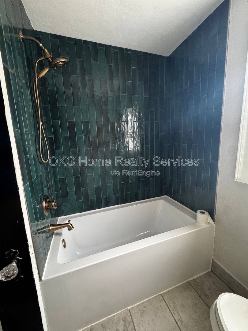 Apartment for rent at 2854 NW 19th St, Oklahoma City, OK 73107