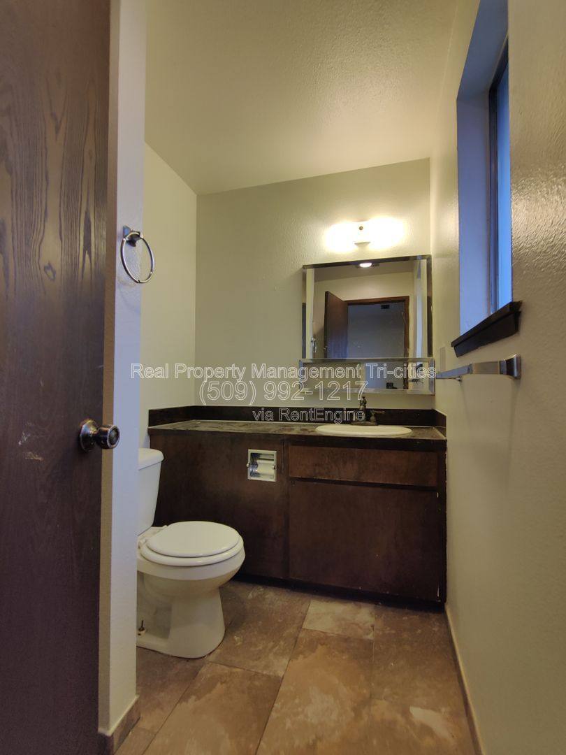 Apartment for rent at 1816 W 21st Ave #C, Kennewick, WA 99337