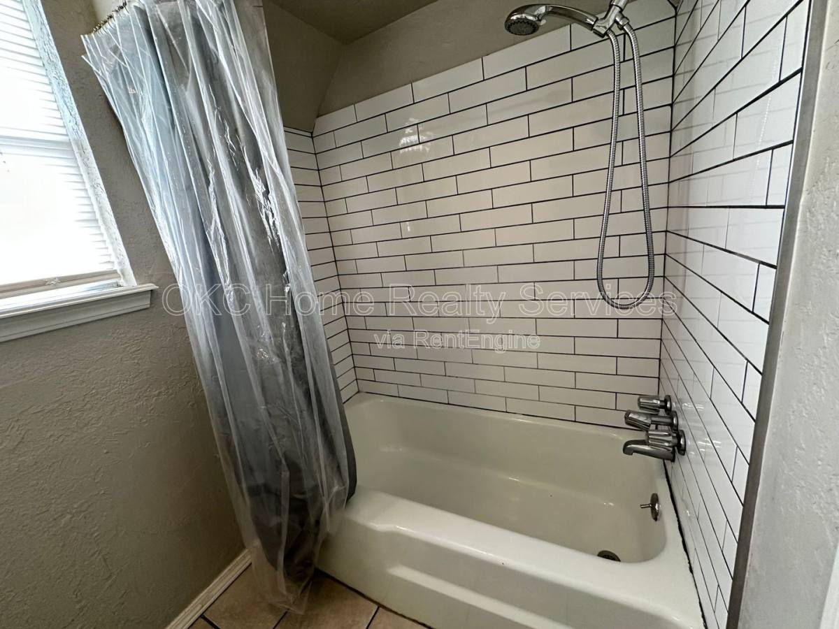 House for rent at 8417 S Villa Ave, Oklahoma City, OK 73159
