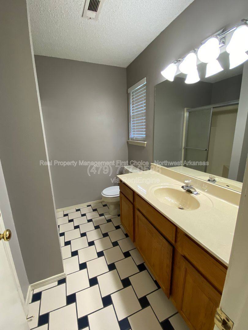 Apartment for rent at 3168 Shale St, Fayetteville, AR 72704