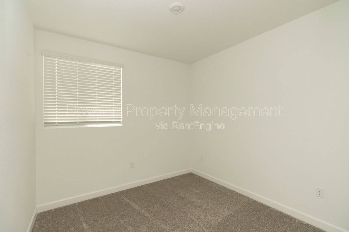 Townhouse for rent at 2126 Senita Dr, San Diego, CA 92154